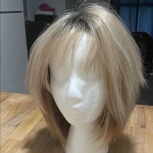 Chic Blonde Layered Wig for Women